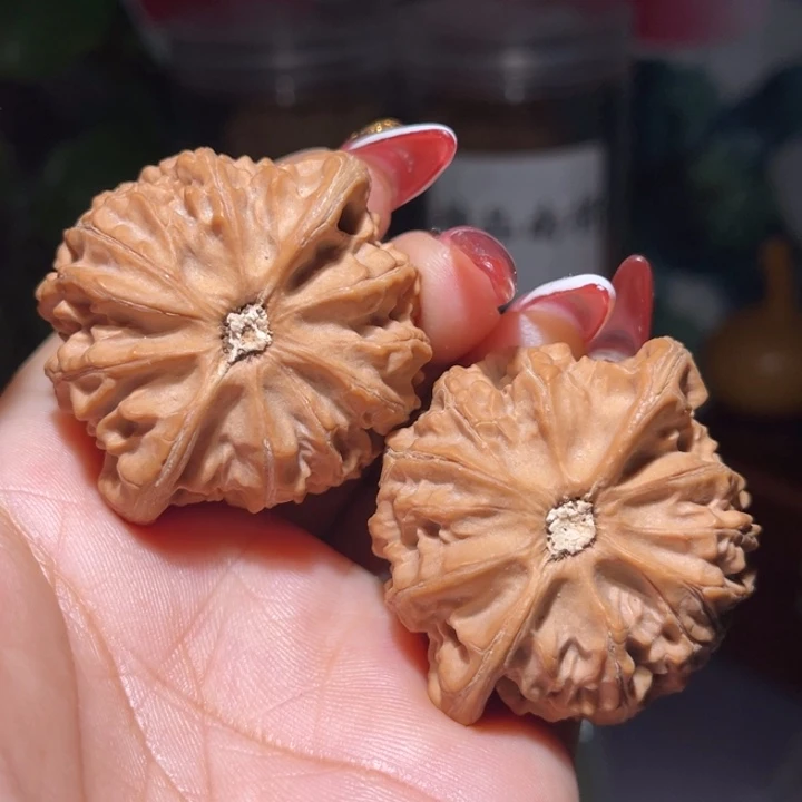 文玩核桃吊坠            44