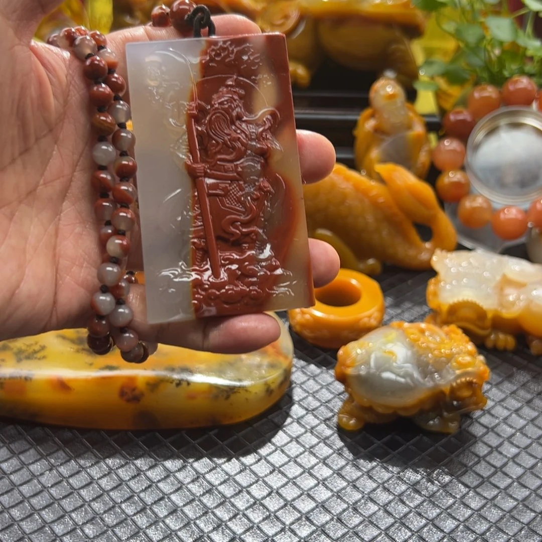 石英质玉未镶嵌颈饰