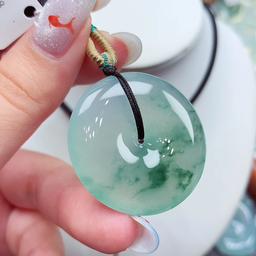 姑****翡翠未镶嵌颈饰翡翠，32.6/5.9