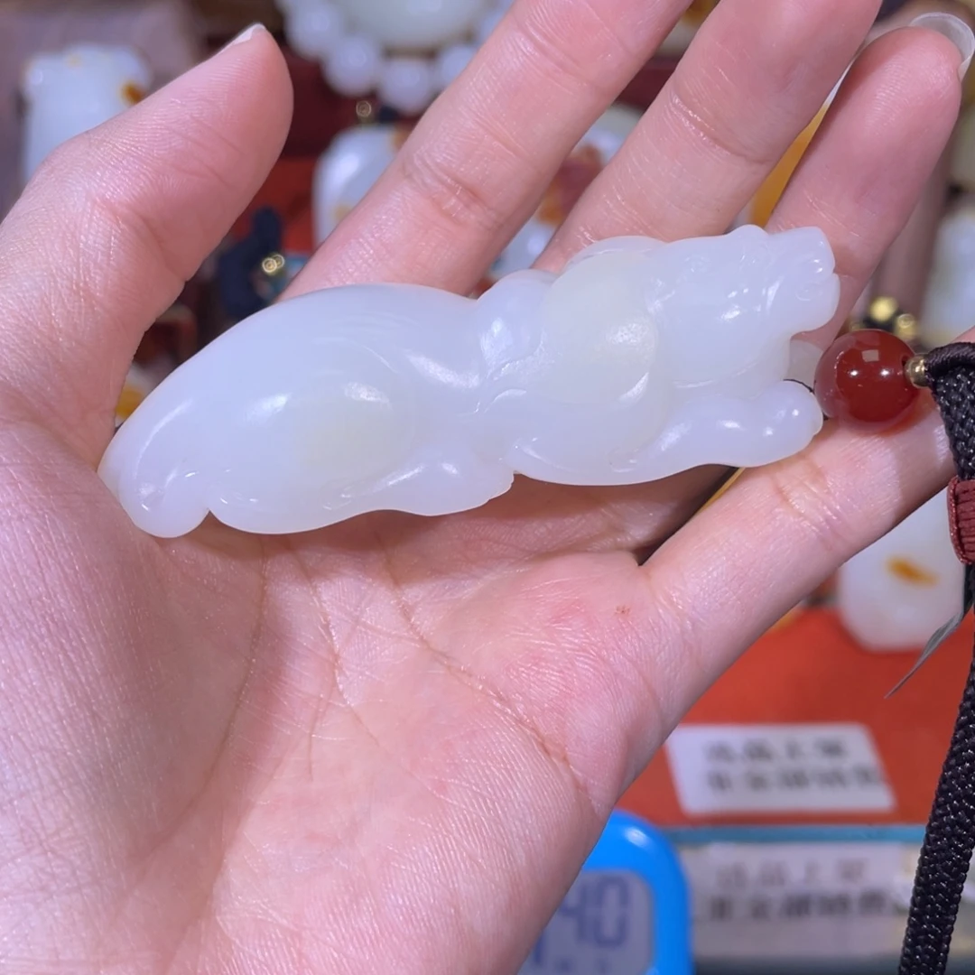 王***锐和田玉未镶嵌把件