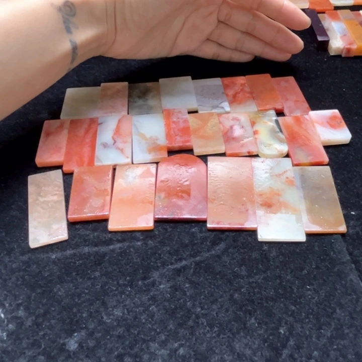 老挝石25片。练习牌子