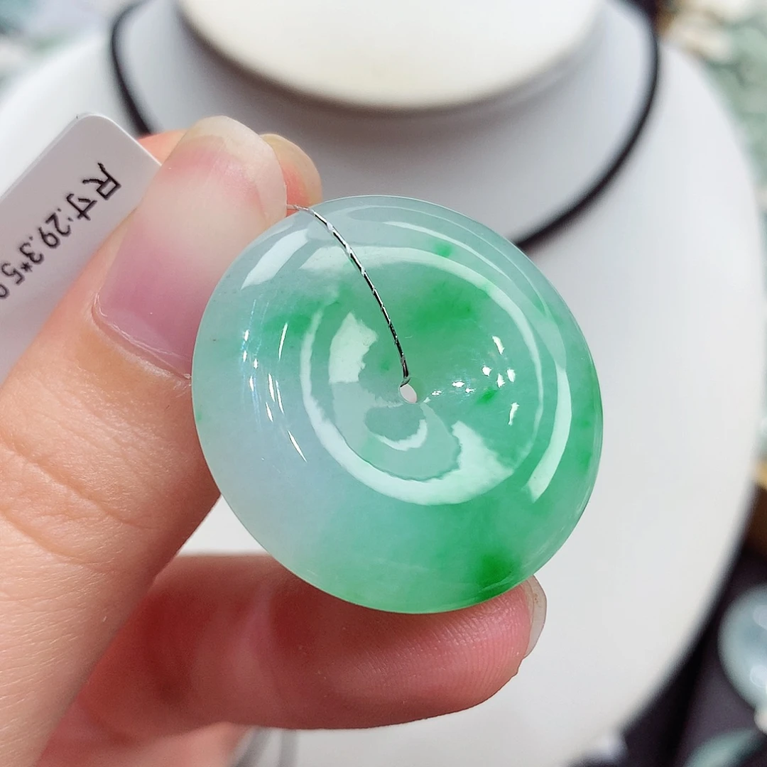 颈饰未镶嵌翡翠翡翠74，29.3/5.9