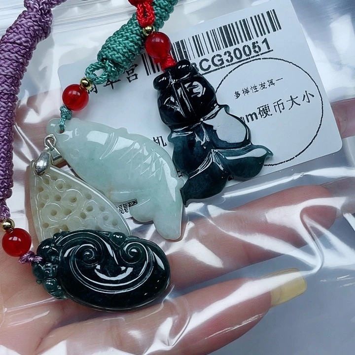 吊坠(不含链)未镶嵌翡翠