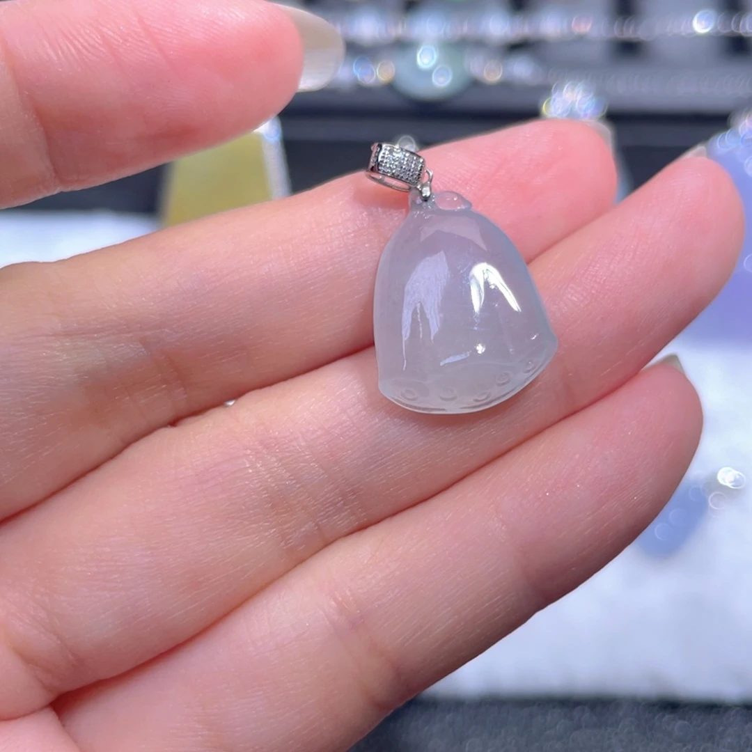 翡翠18K金镶嵌颈饰翡翠