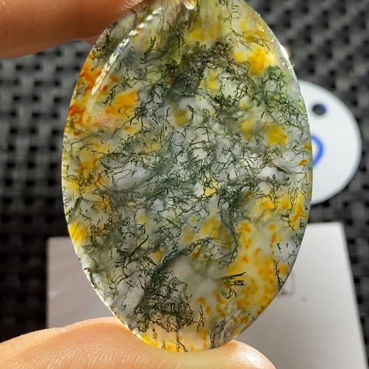 未镶嵌颈饰玛瑙/玉髓时*
