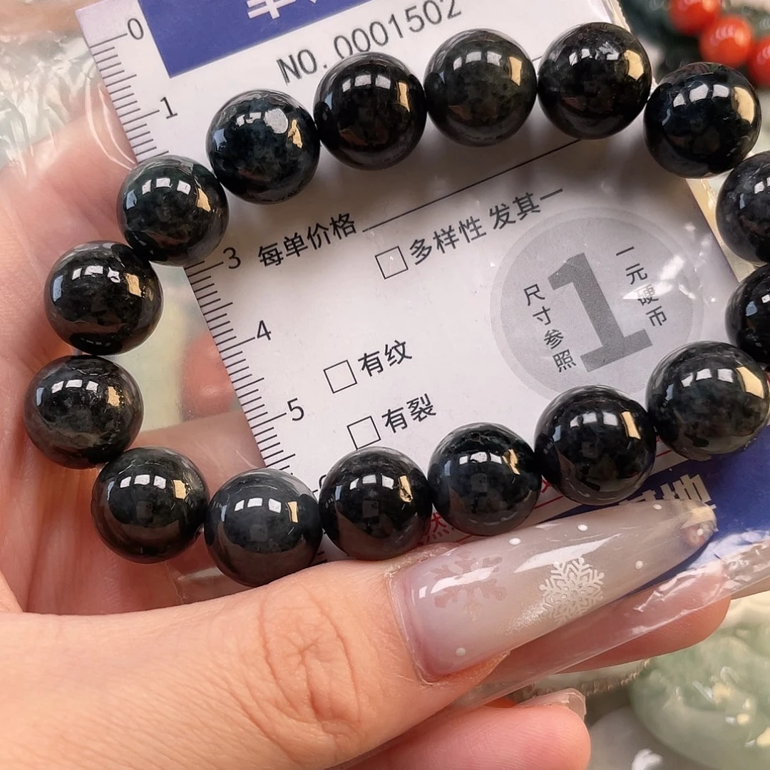 翡翠未镶嵌颈饰hhh