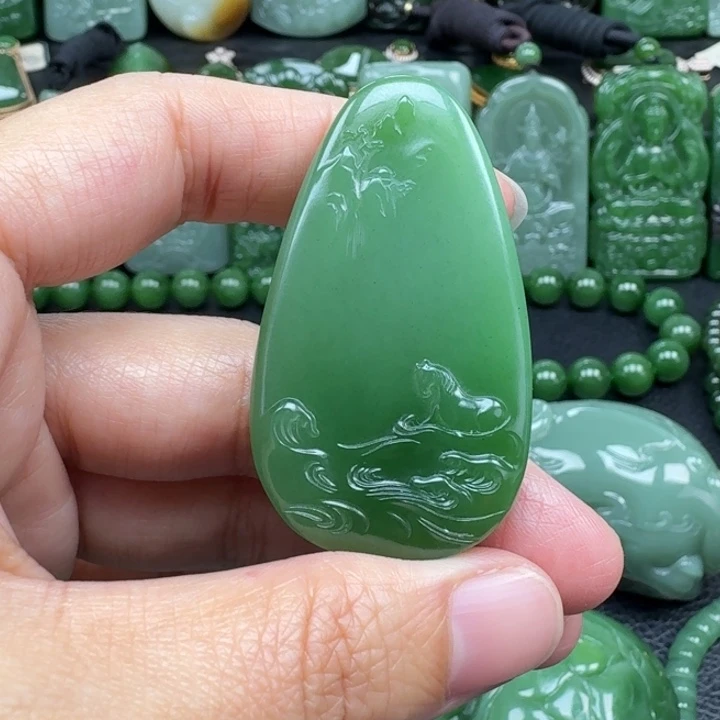 和田玉未镶嵌颈饰