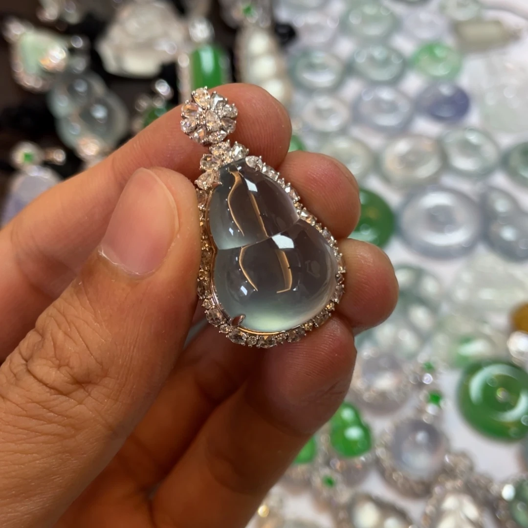 翡翠吊坠(不含链)18K金镶嵌盖*子葫芦