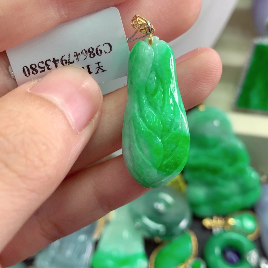 吊坠(不含链)18K金镶嵌翡翠