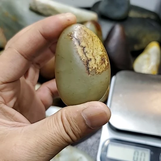 和田玉（糖玉）未镶嵌挂件