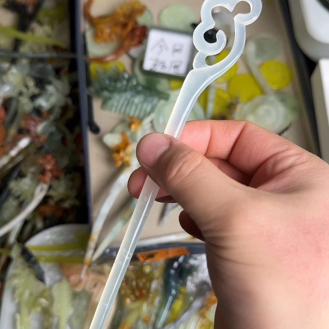 蛇纹石玉未镶嵌发饰