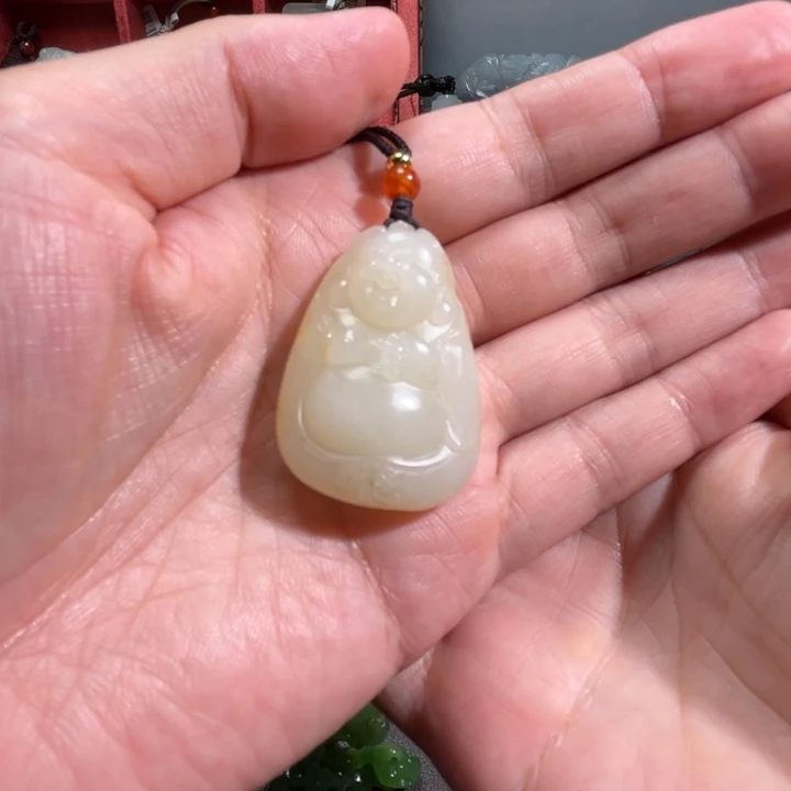 颈饰未镶嵌和田玉