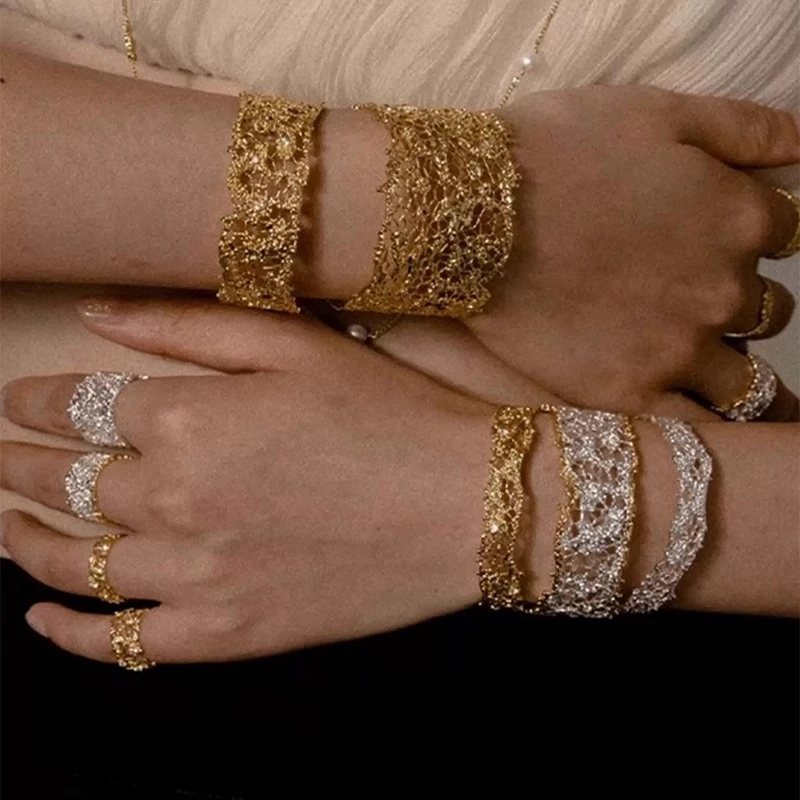 925银合成锆石手镯 董洁推荐蕾丝手镯女新款轻奢高级小众开口手镯