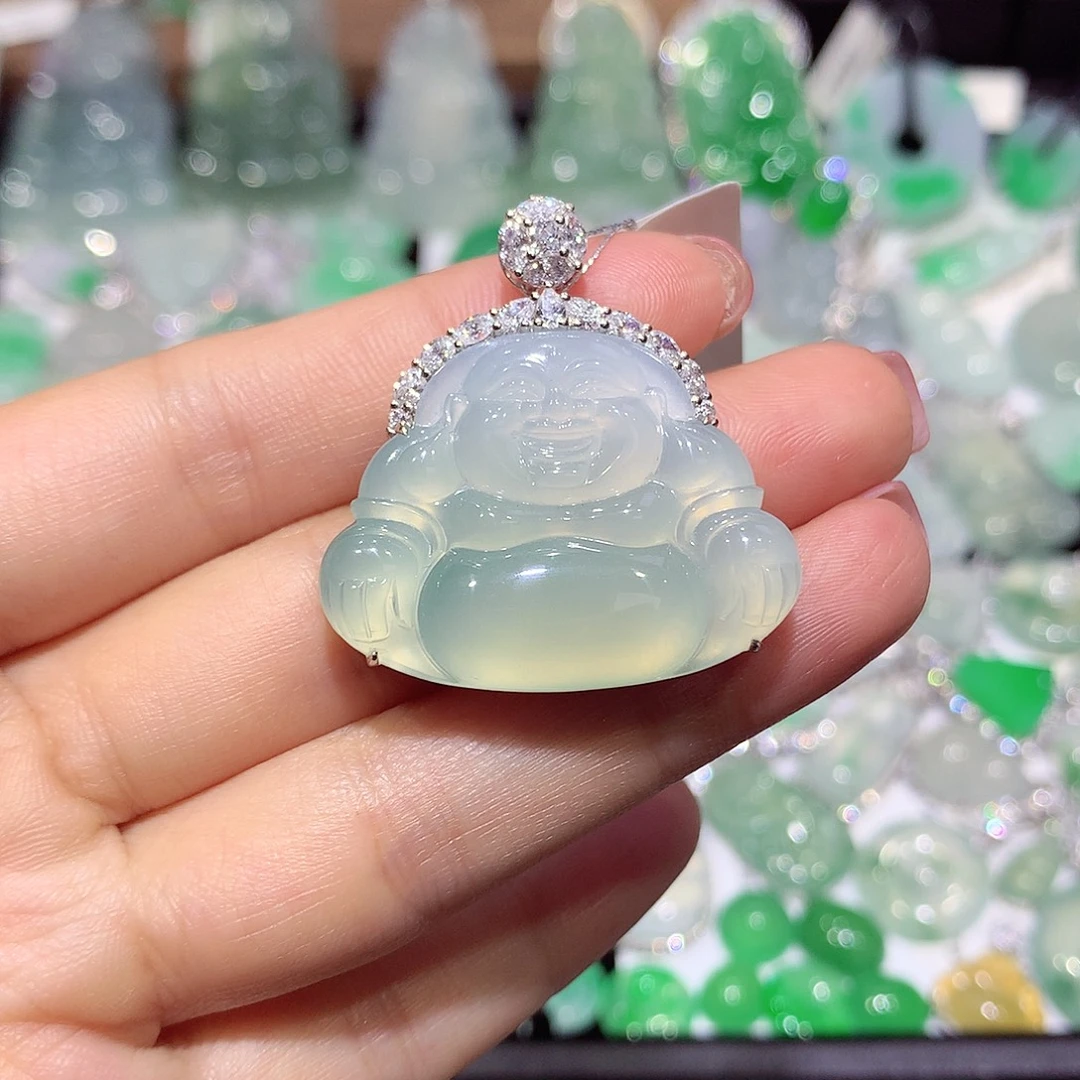 翡翠18K金镶嵌颈饰佛