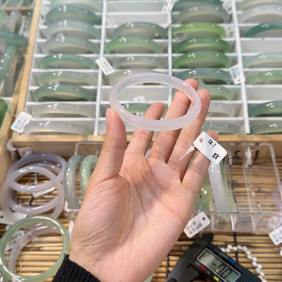 玛瑙/玉髓未镶嵌手镯圈口58.1