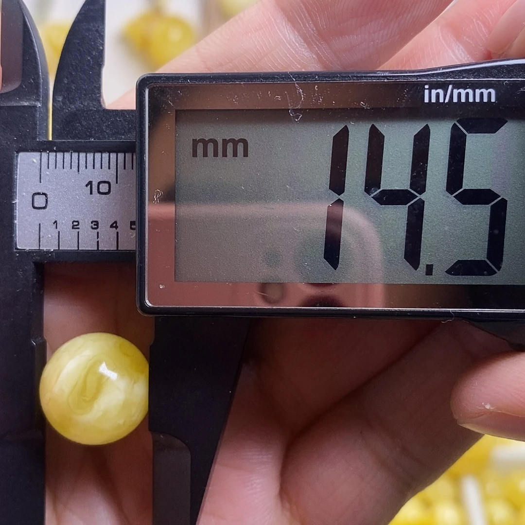 裸石琥珀未镶嵌蜜蜡圆珠