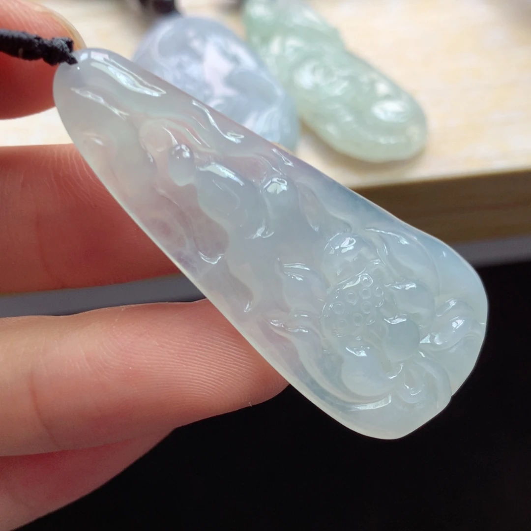 颈饰未镶嵌翡翠吊坠
