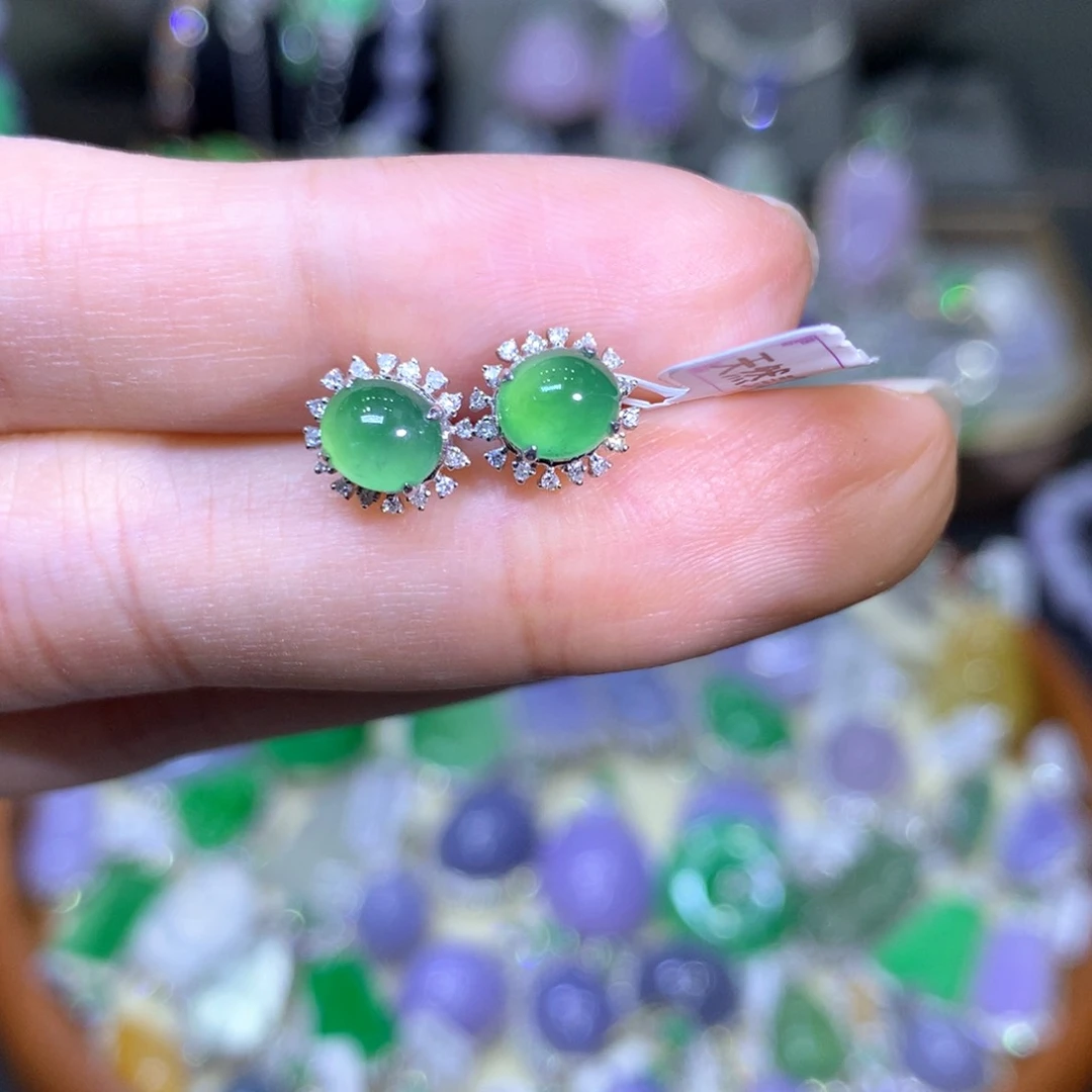 【闪购商品】翡翠颈饰18K金镶嵌翡翠吊坠项链