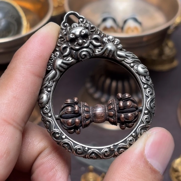 孟***胜铜星月菩提挂件菩提