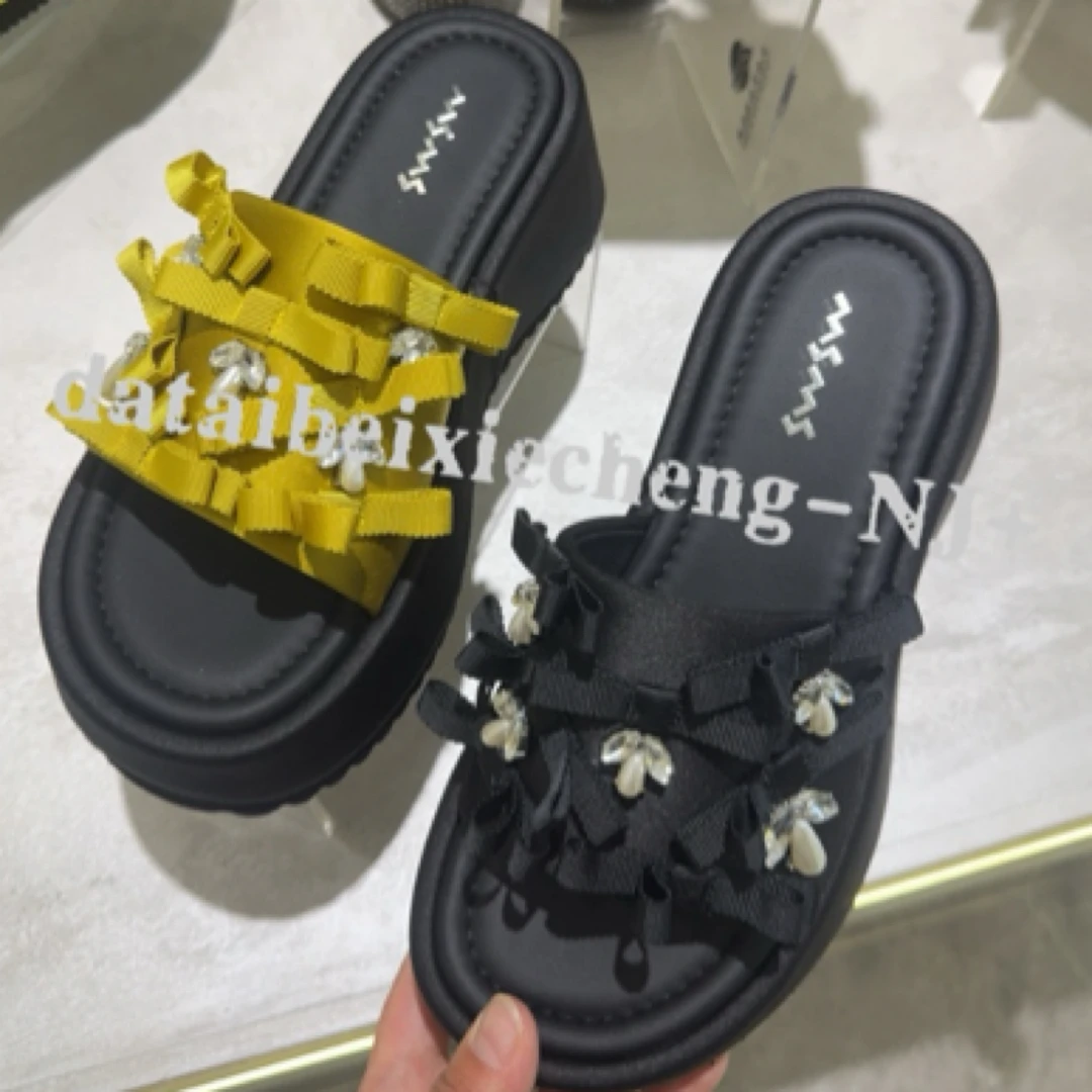 玛莎玛索时装凉拖