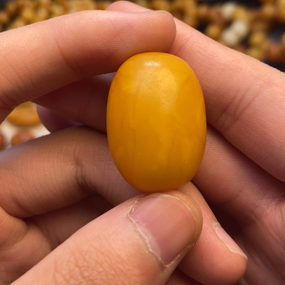 蜜蜡未镶嵌珠宝奇石