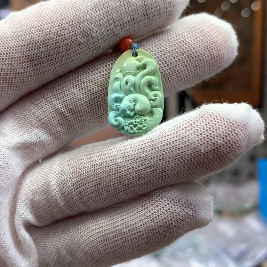 绿松石未镶嵌挂件