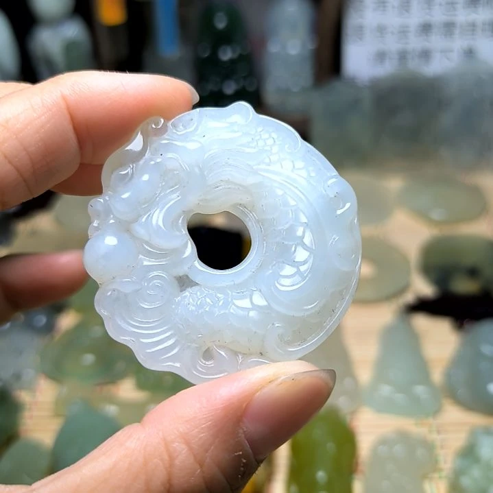 岫玉未镶嵌吊坠(不含链)