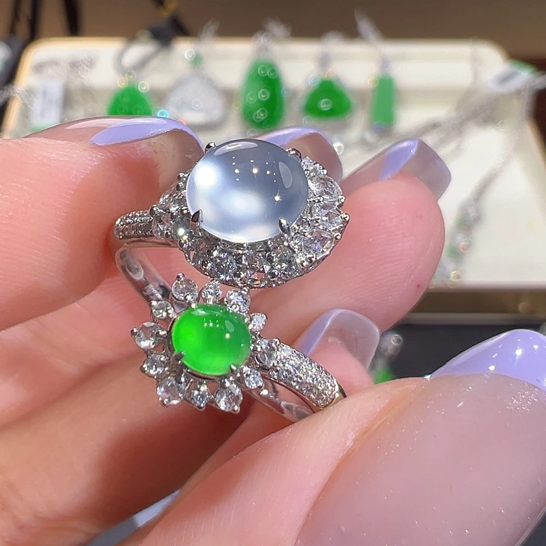 翡翠18K金镶嵌戒指翡翠