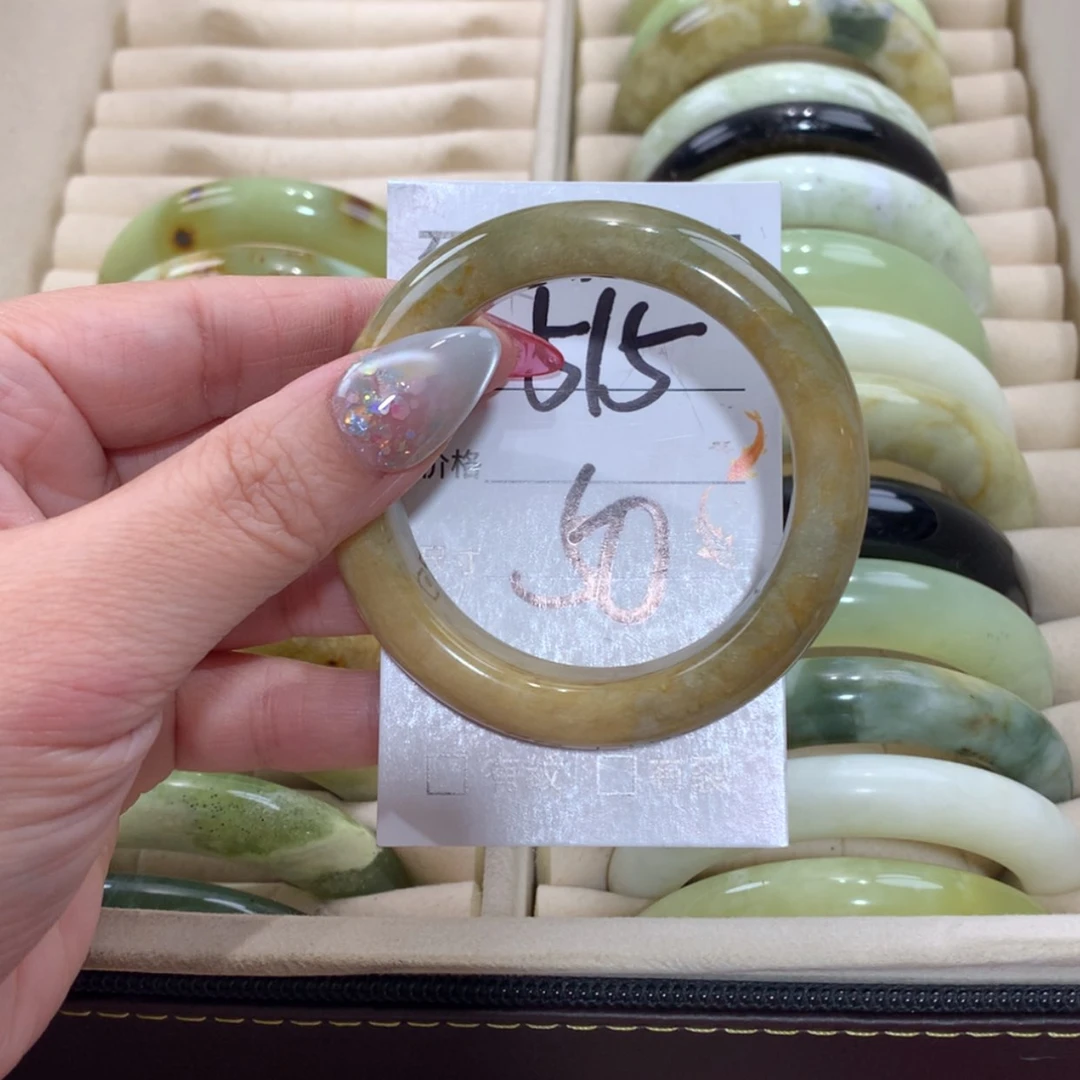 【闪购商品】未镶嵌蛇纹石玉手镯