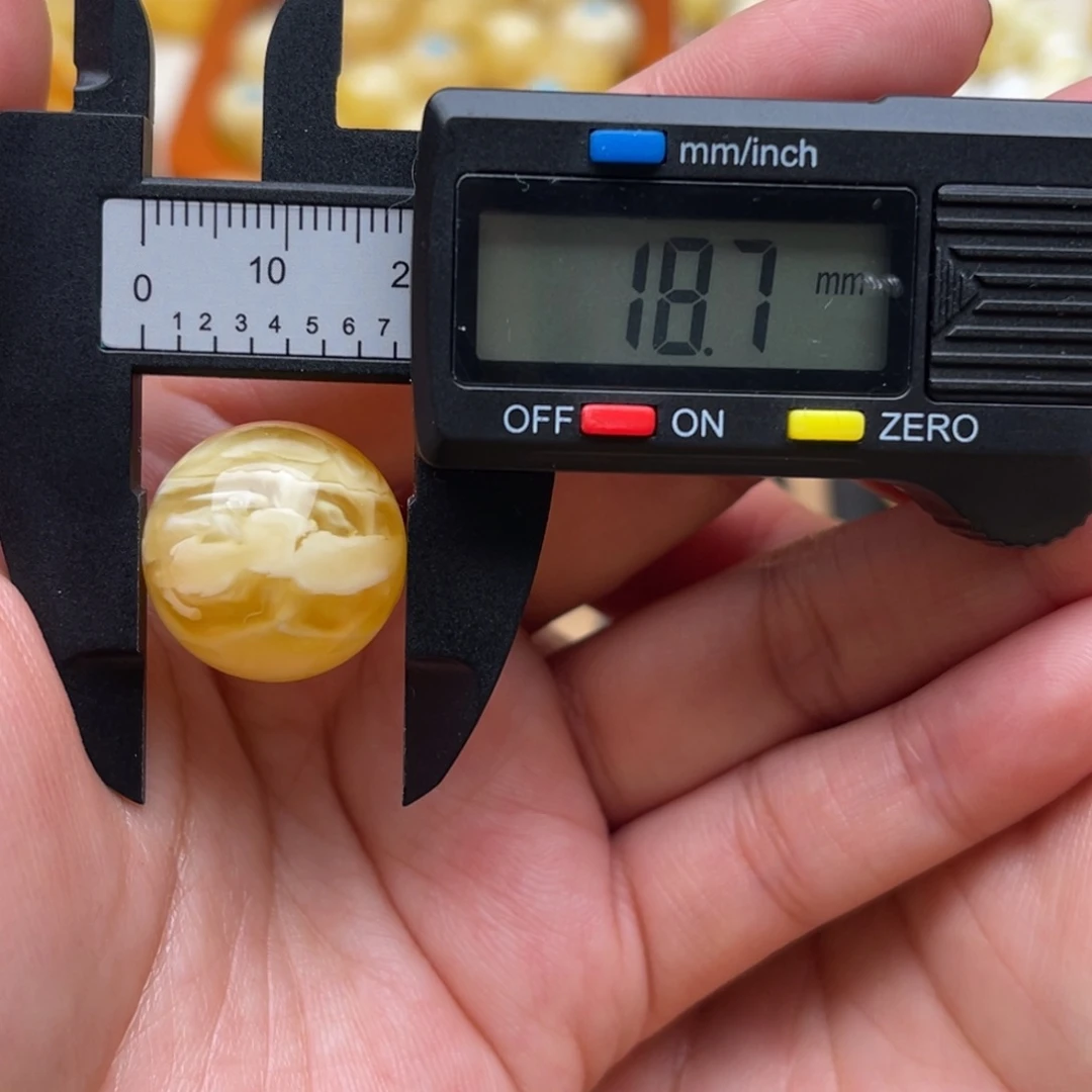 琥珀未镶嵌裸石蜜蜡圆珠笑