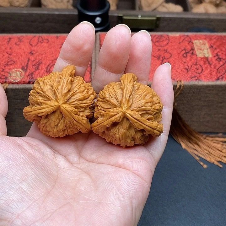 抉***择把件文玩核桃白奔