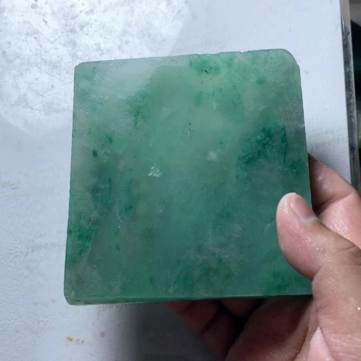 雨***露定制石英质玉（非洲翠）