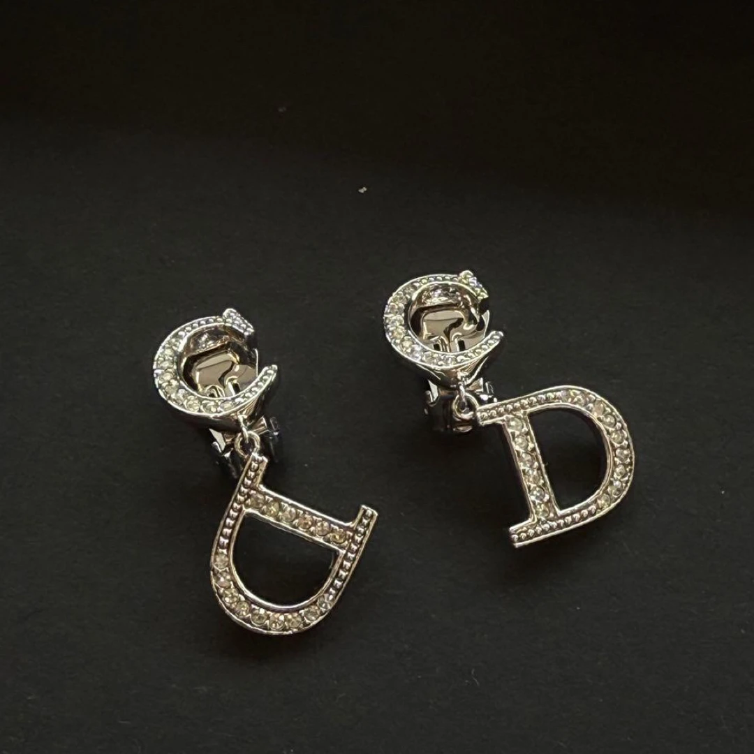 95新 DIOR/迪奥 银色cd满钻耳夹68108253