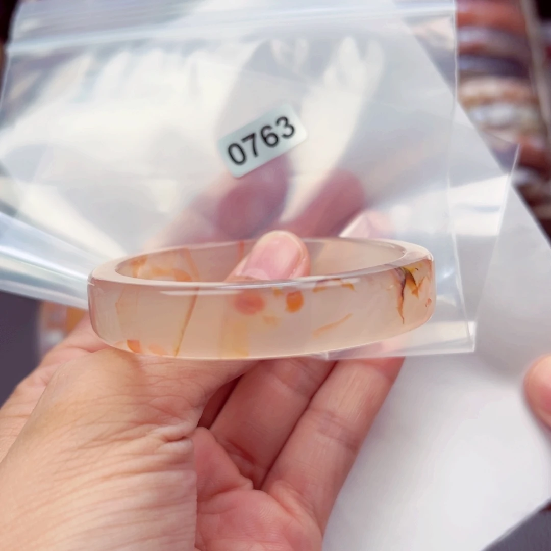 未镶嵌手镯玛瑙/玉髓谁***谁