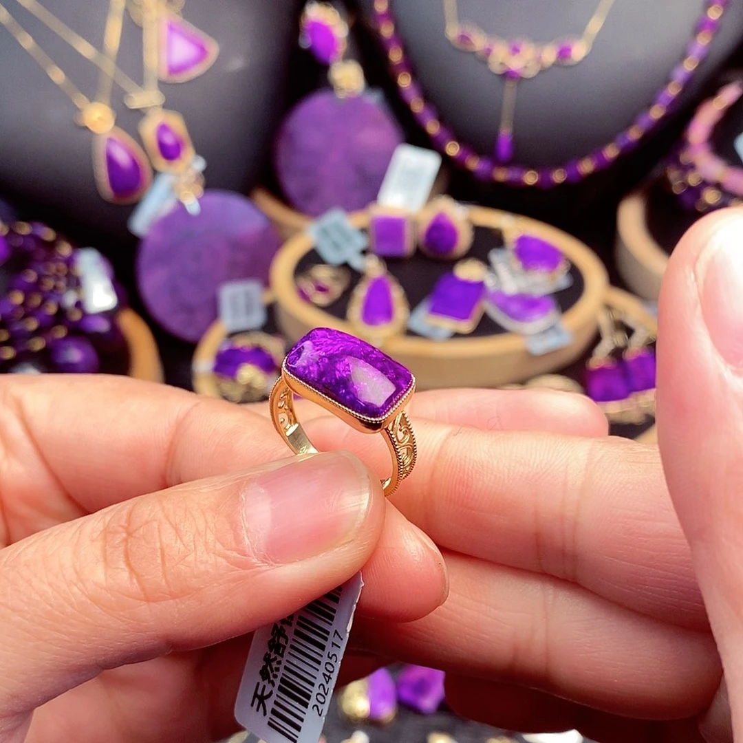 苏纪石（舒俱来）戒指18K金镶嵌