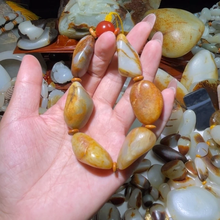 未镶嵌和田玉（子料）挂件