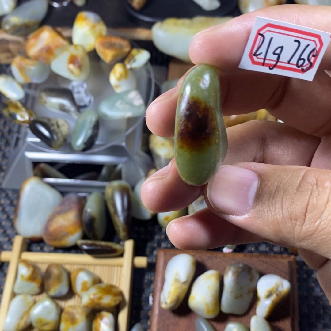 和田玉（糖玉）未镶嵌挂件