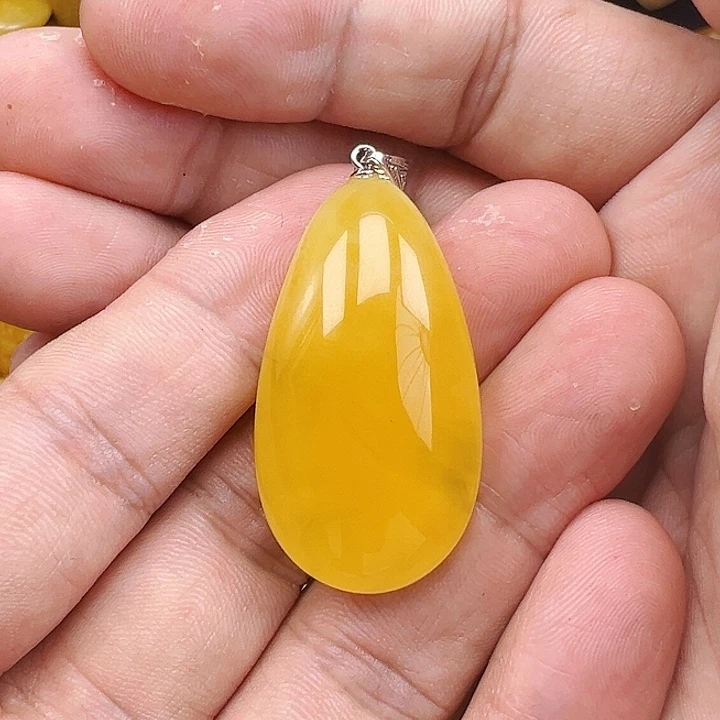 蜜蜡未镶嵌珠宝奇石蜜蜡吊坠6.7克