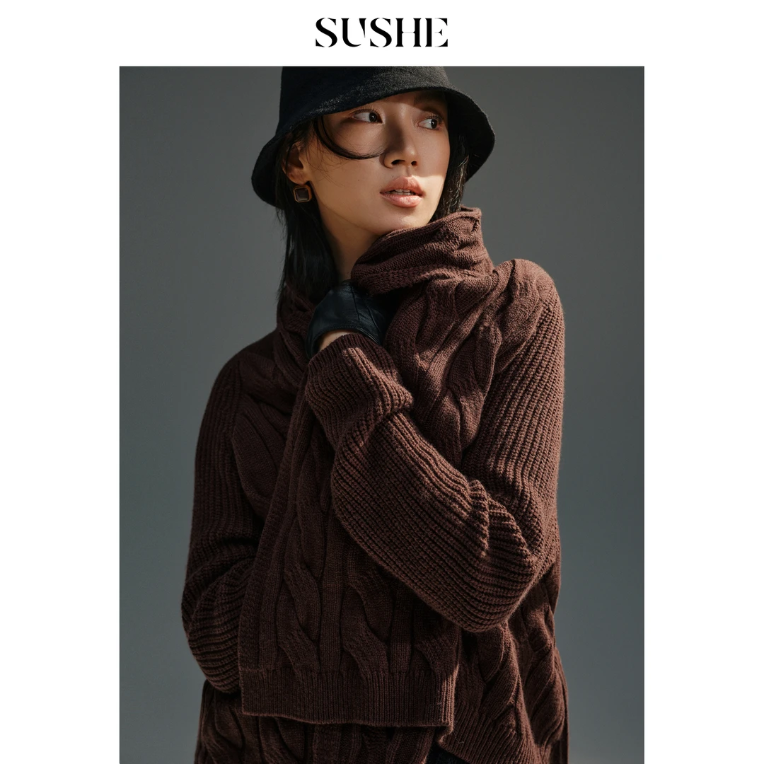 束皙SUSHE 绞泓 异形绞花多造型加大领显瘦羊毛开衫外套配腰带女