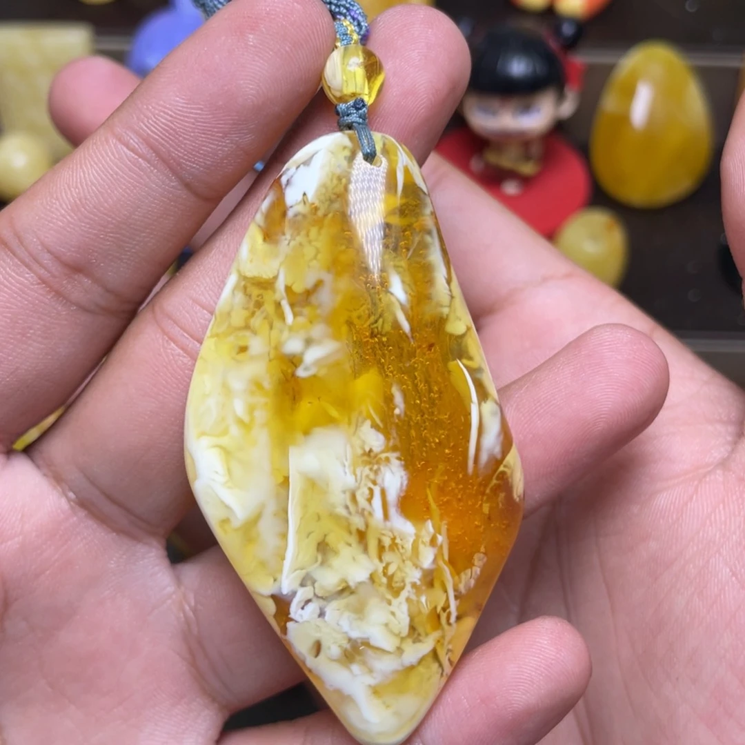 琥珀未镶嵌珠宝奇石大*