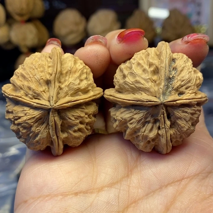 文玩核桃吊坠79磐石四棱