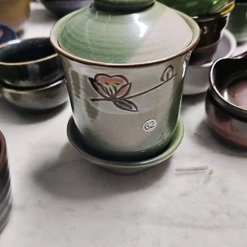 十***空瓷片各种摆件，瓷片，沙锅，都有微瑕疵！