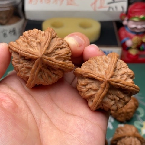 【闪购商品】文玩核桃吊坠44全品玉玺四棱