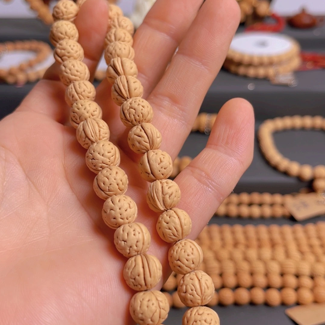 大***长文玩核桃吊坠桃核手持