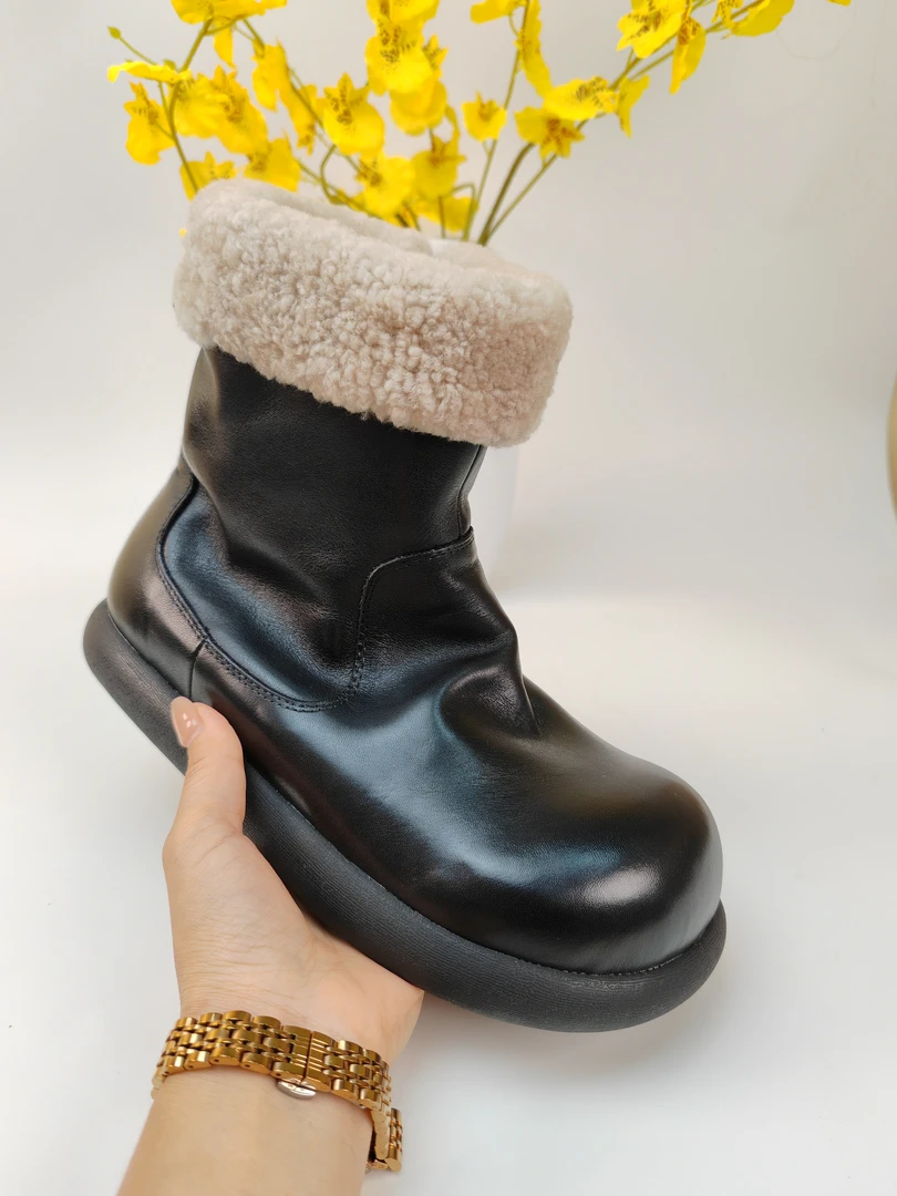 显瘦雪地靴女冬天鞋子女款爆款2025新款冬季厚底洋气女士毛毛冬靴