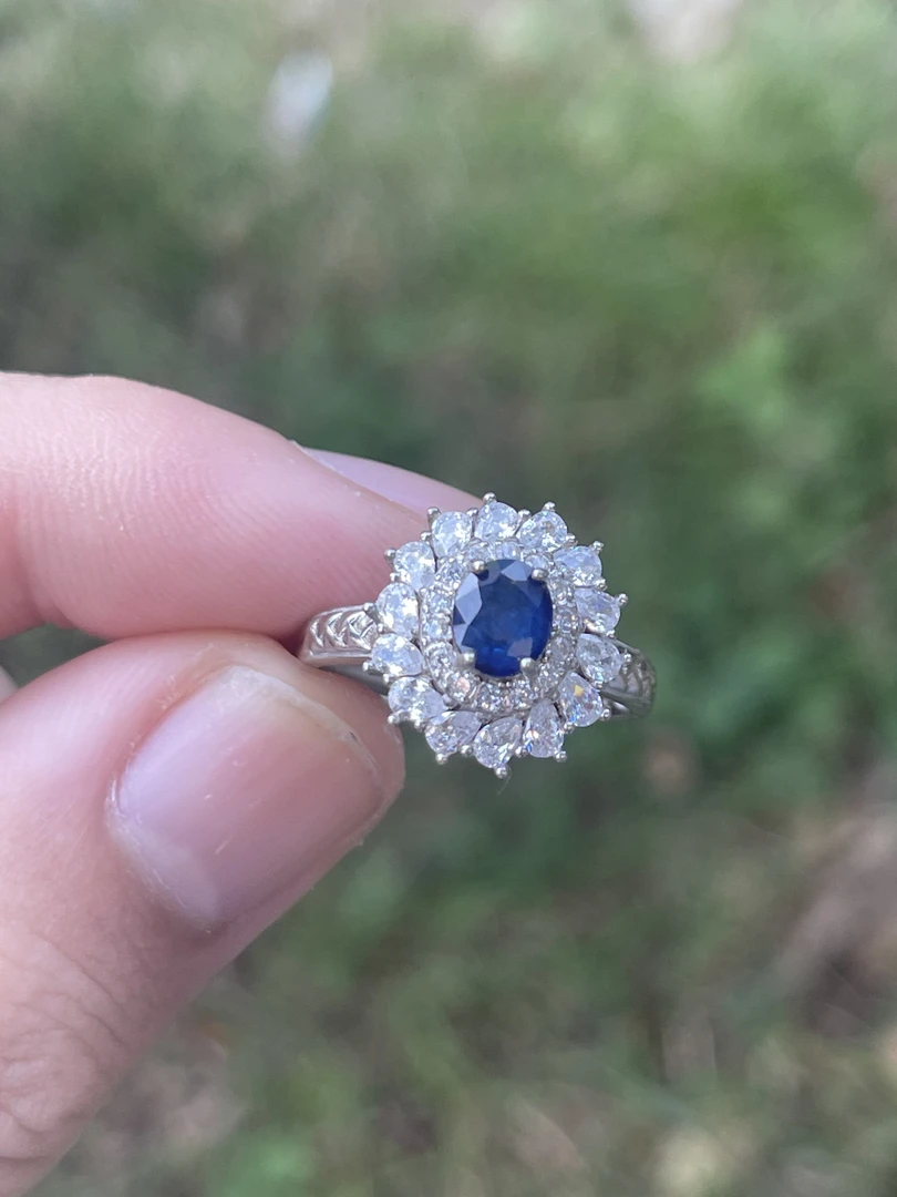 天然蓝宝石银镶戒指