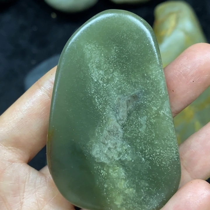未镶嵌和田玉（糖玉）挂件