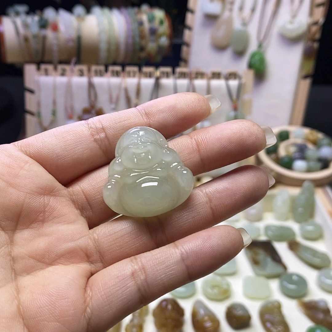 颈饰未镶嵌和田玉