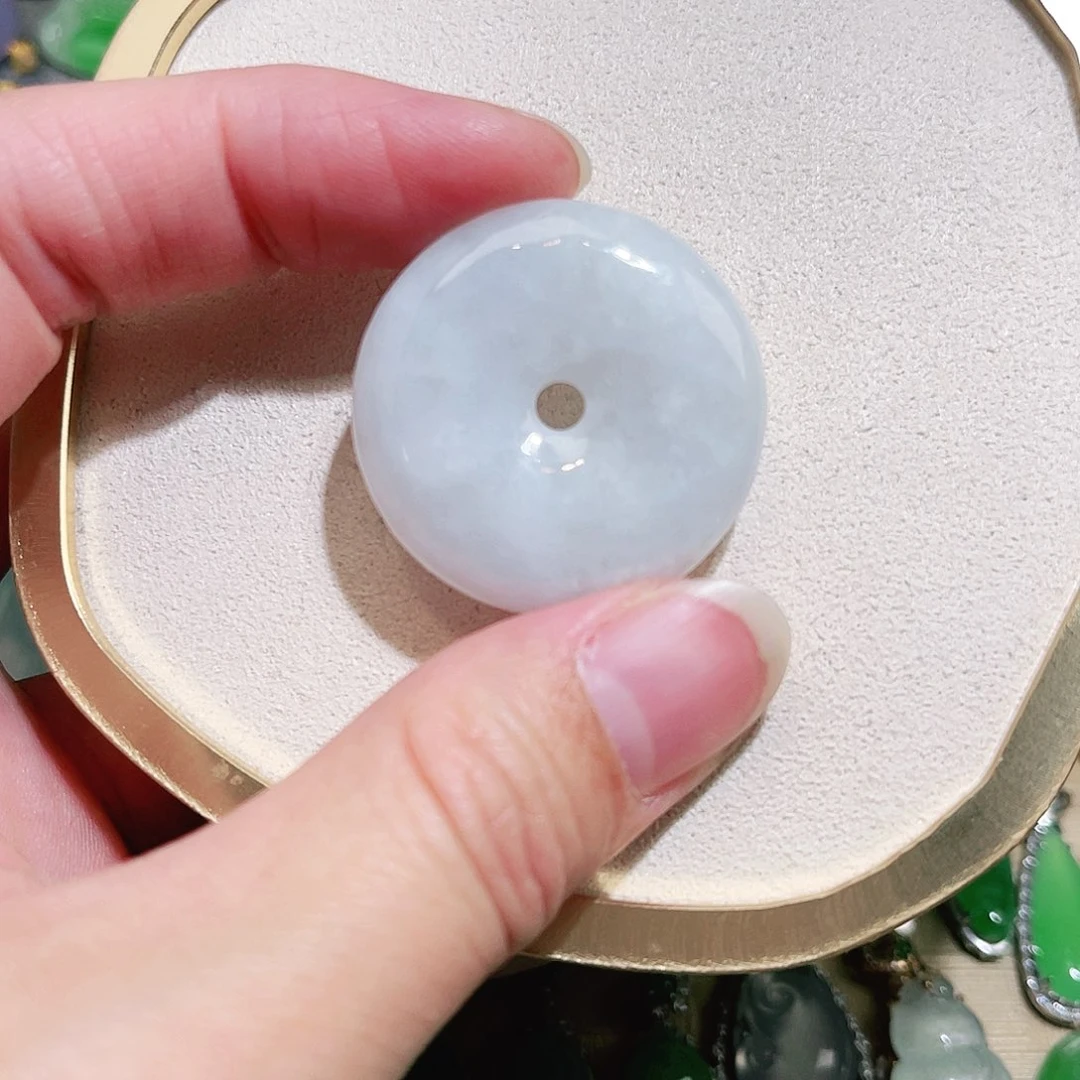 翡翠颈饰未镶嵌裸石