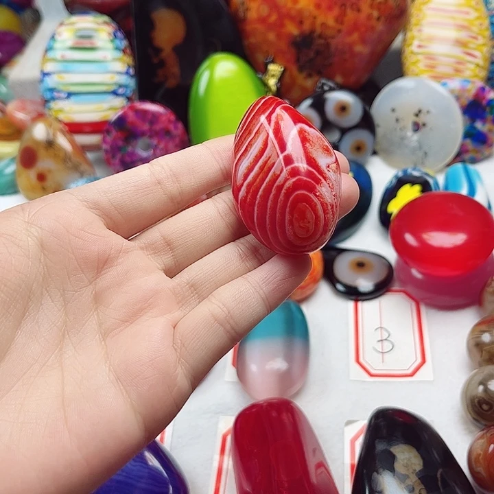 玛瑙/玉髓未镶嵌珠宝奇石